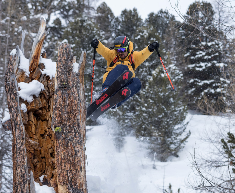 Sciatore freeride a Carosello 3000