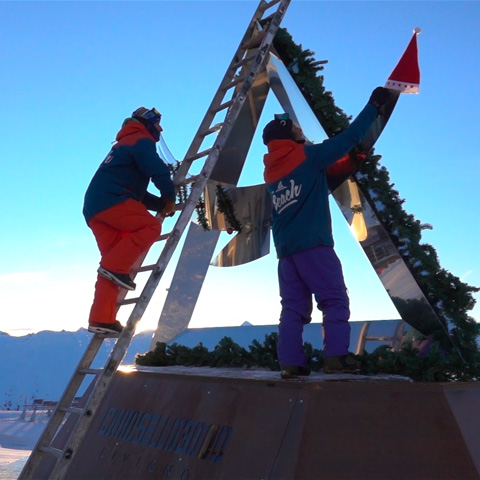 Preparativi di Natale a Carosello 3000