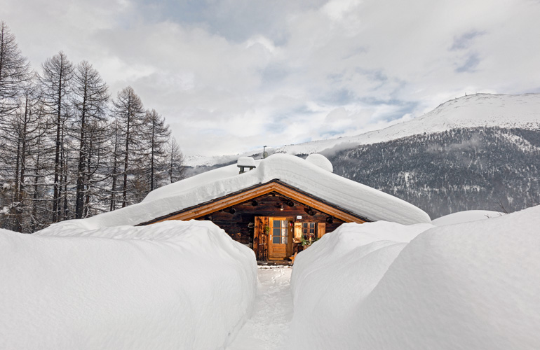 Chalet innevato a Livigno