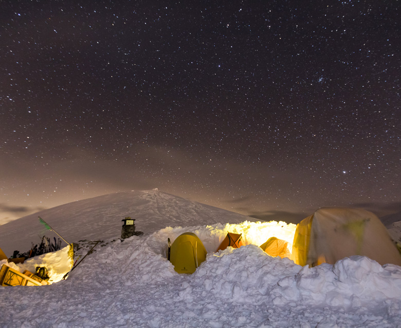 Notte in tenda sulla neve a Carosello 3000